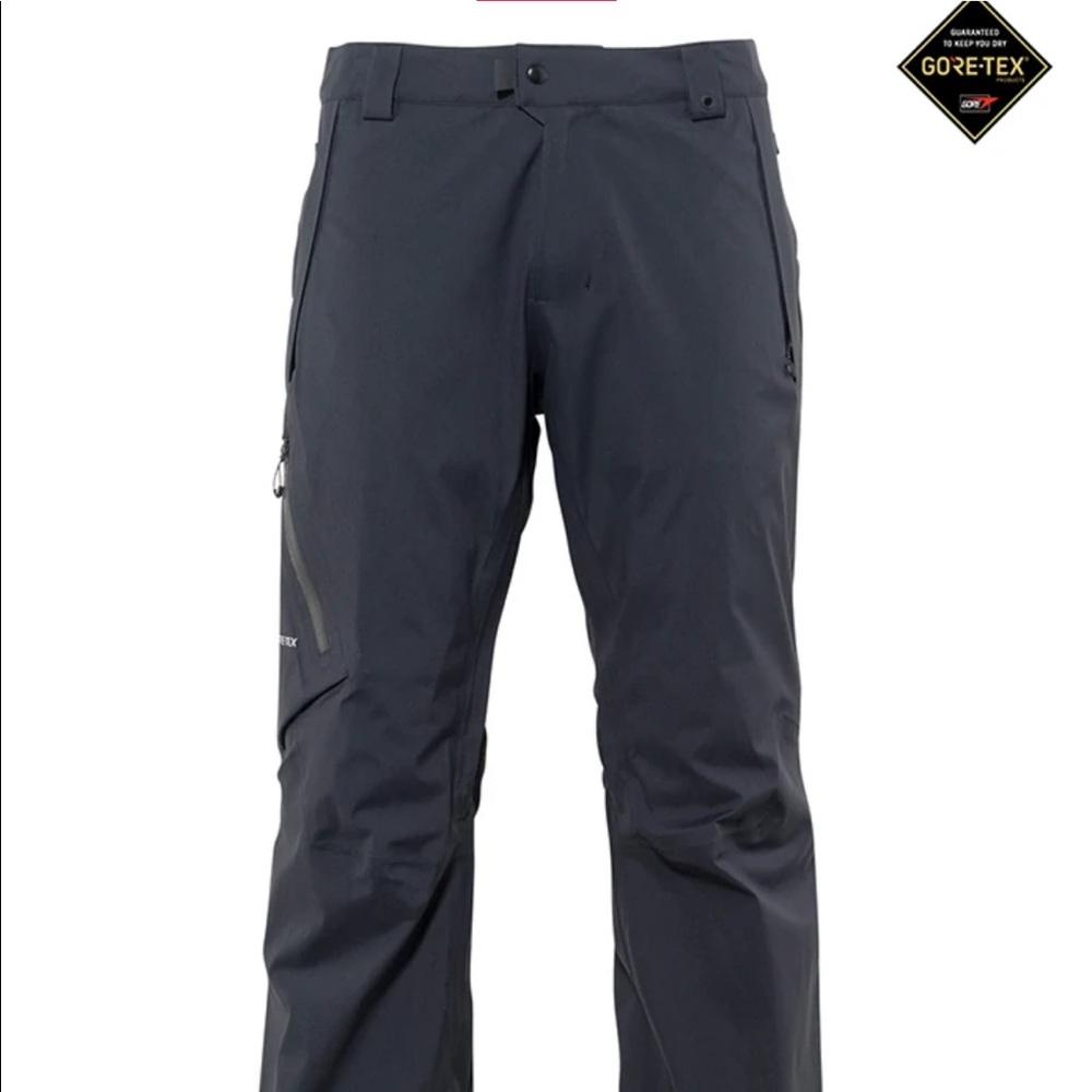 686 goretex mens stretch snowboard pants. Never worn, with tags.